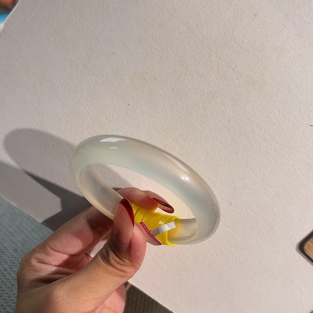 告***白玛瑙/玉髓未镶嵌手镯