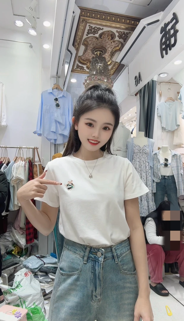 《盈盈家》简单款T桖上衣