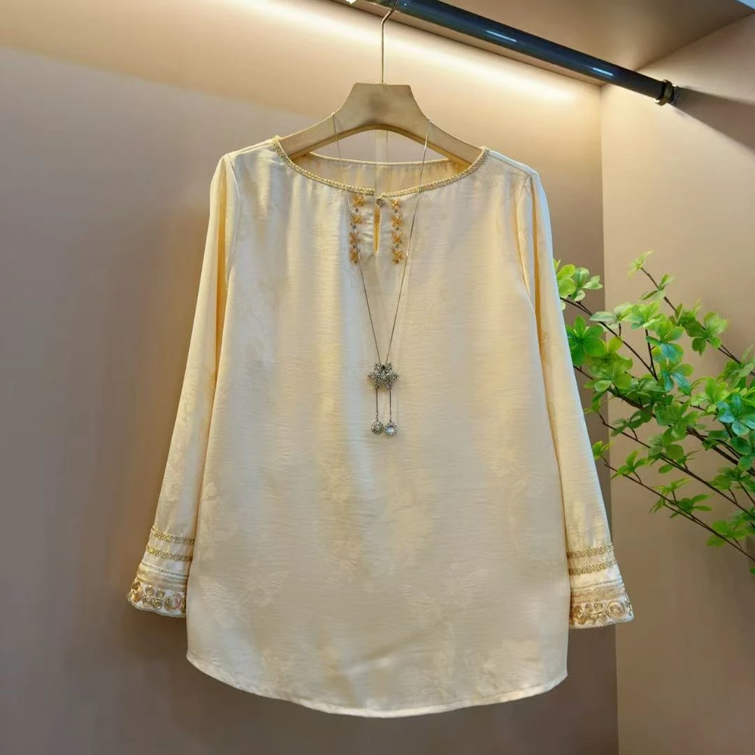 气质秋季新款圆领时尚新中式洋气显瘦重工百搭上衣（长63左右）