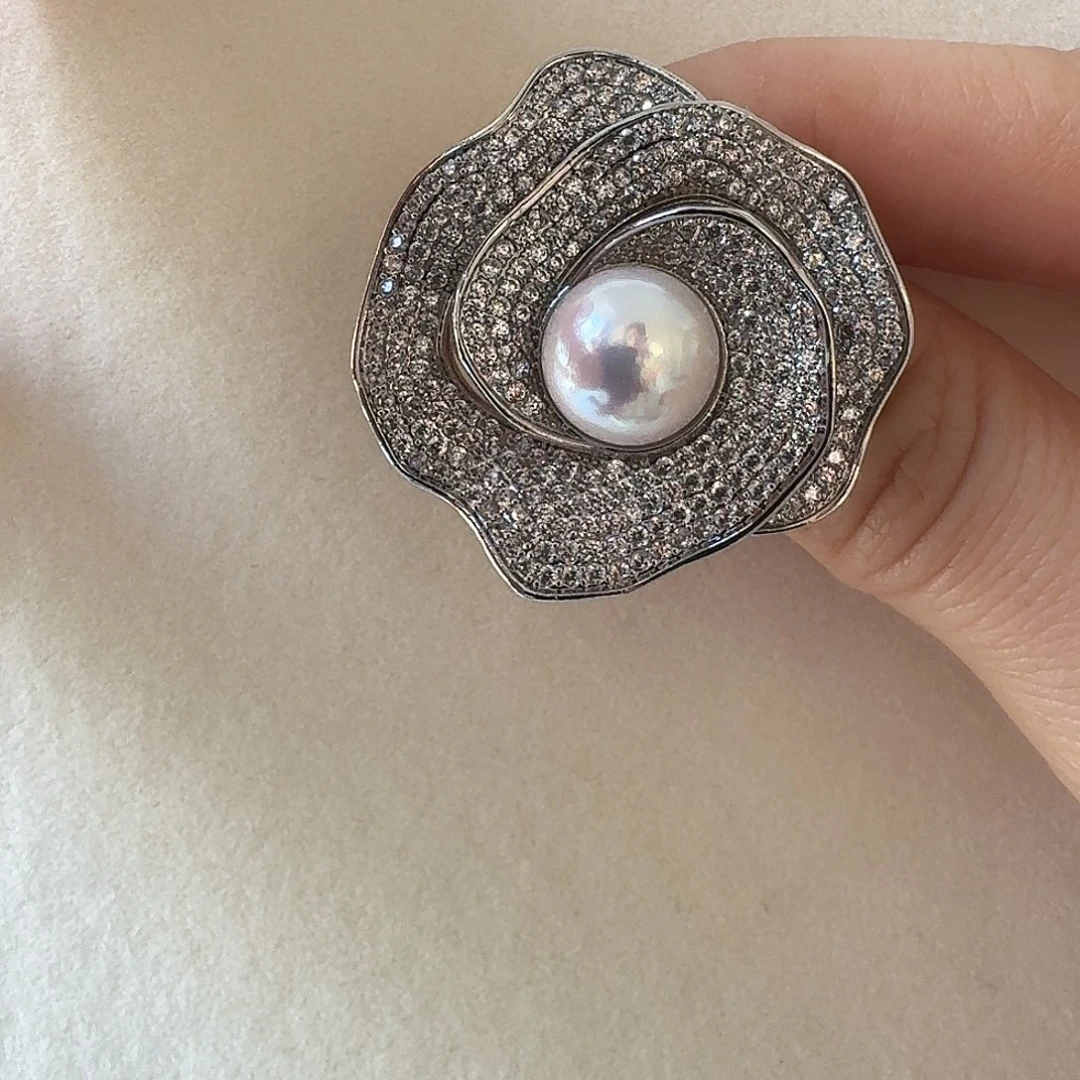 合金淡水珍珠胸饰白玫瑰