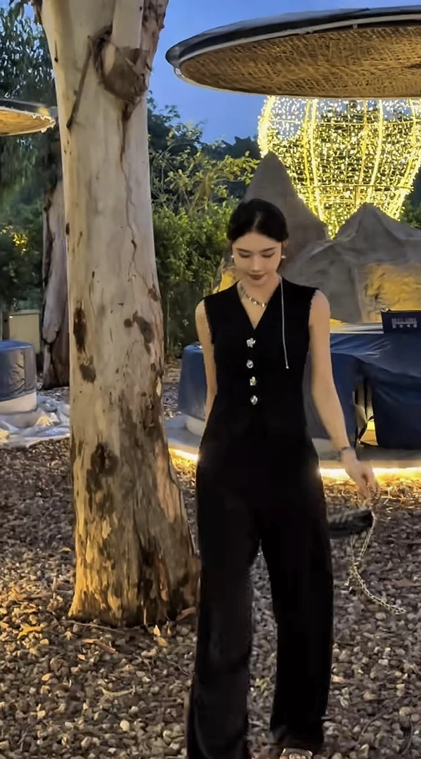 高级感时尚休闲套装女夏季新款减龄无袖马甲阔腿裤休闲运动两件套