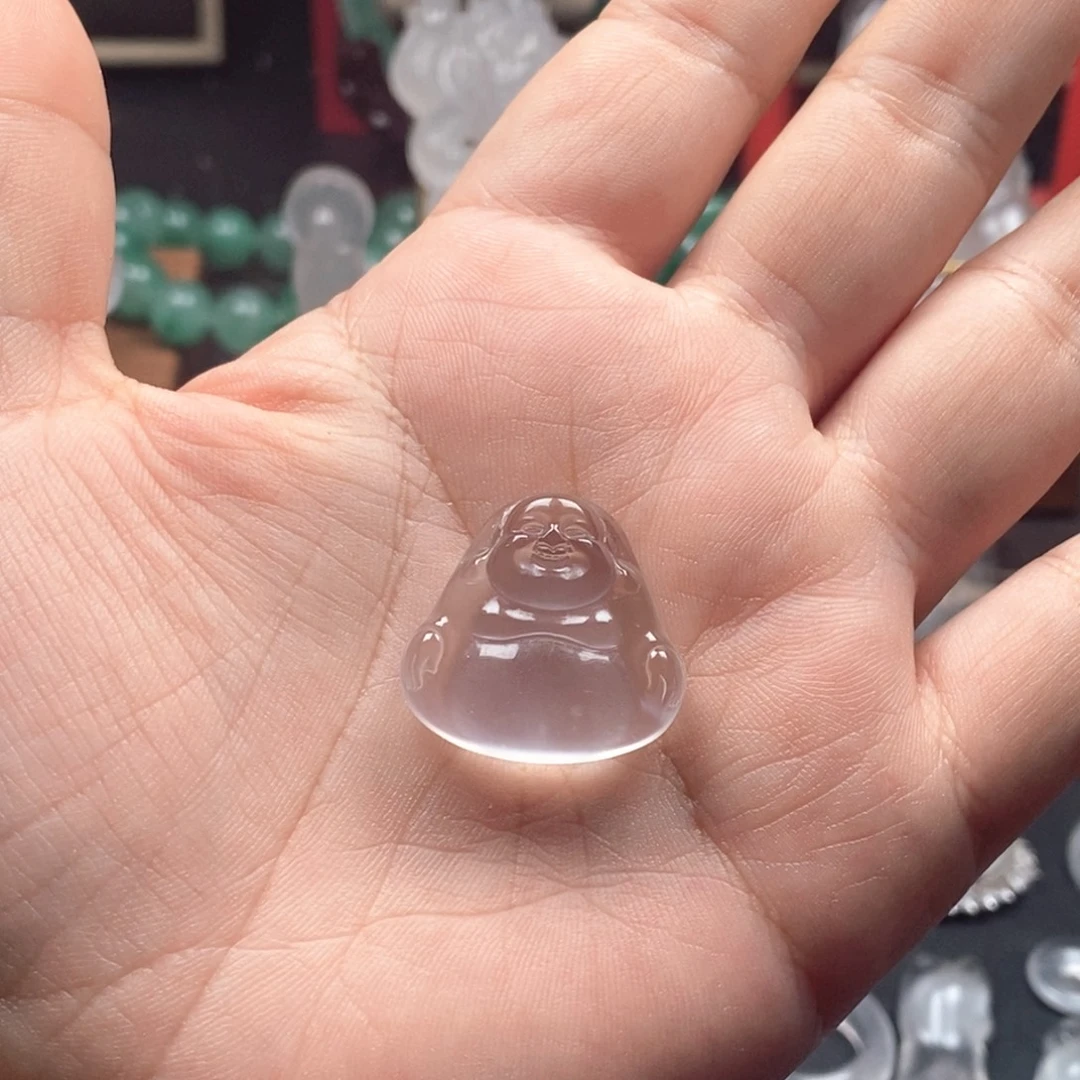 唐***哥石英质玉未镶嵌颈饰