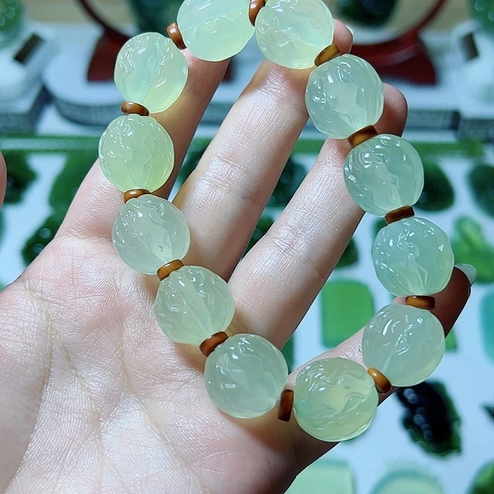 笑***生未镶嵌蛇纹石玉手链