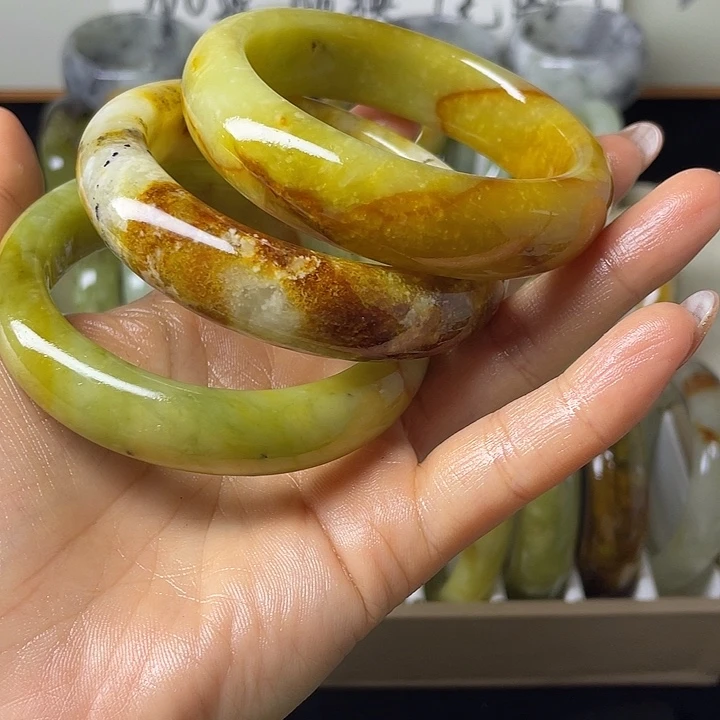 小***神蛇纹石玉未镶嵌手镯