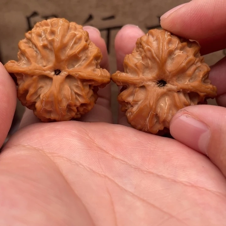 嫂***哥文玩核桃把件39苹果