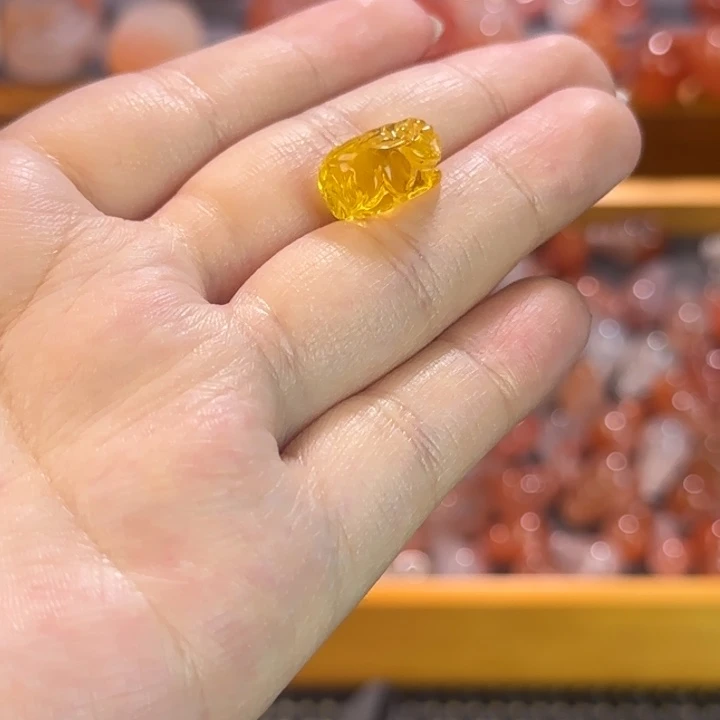 南红玛瑙未镶嵌牌子貔貅