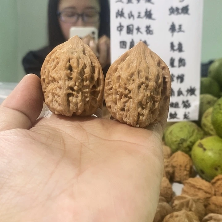 文玩核桃吊坠鸡心35