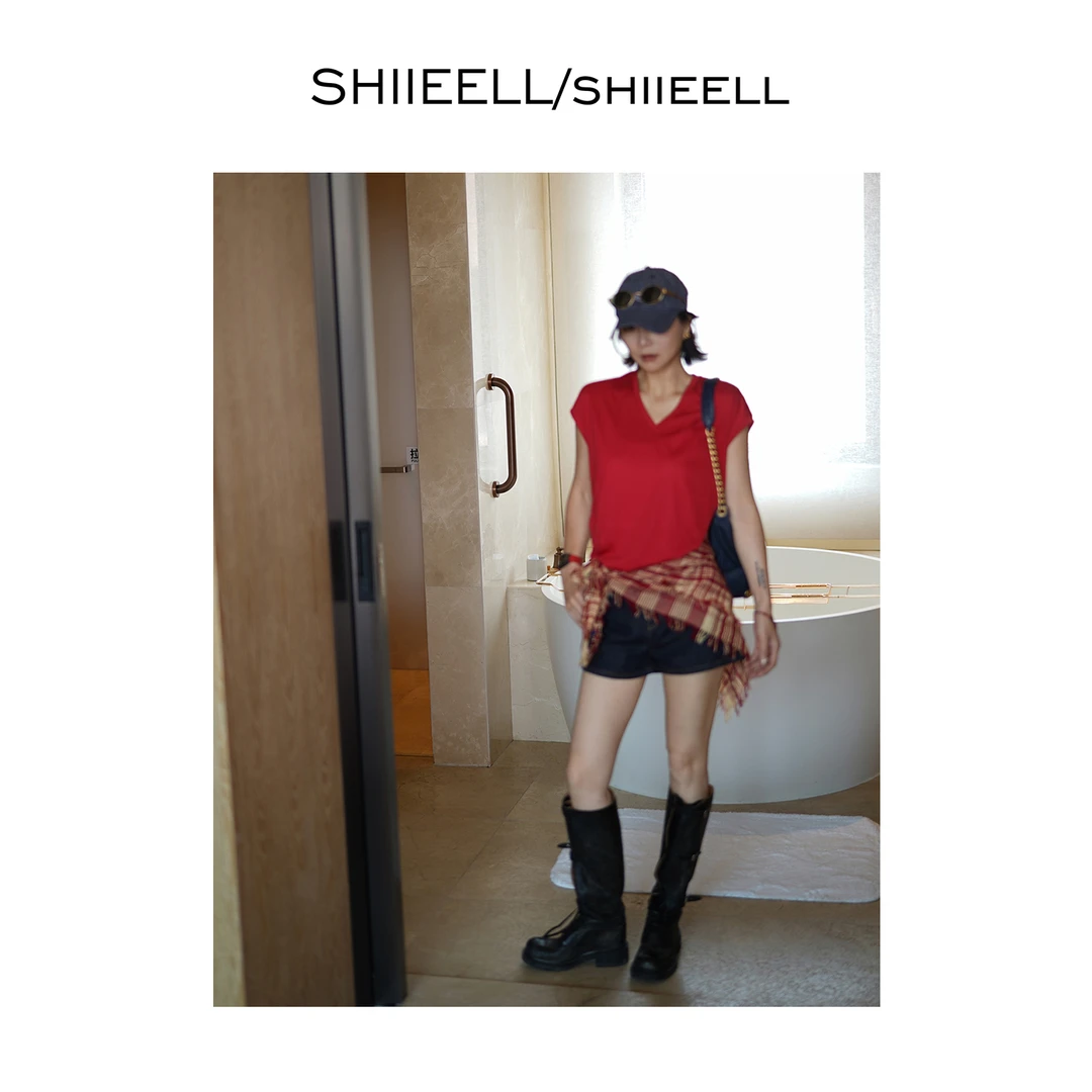 SHIIEELL夏季休闲风设计感红色百搭V领廓形棉质小飞袖T恤女W2582