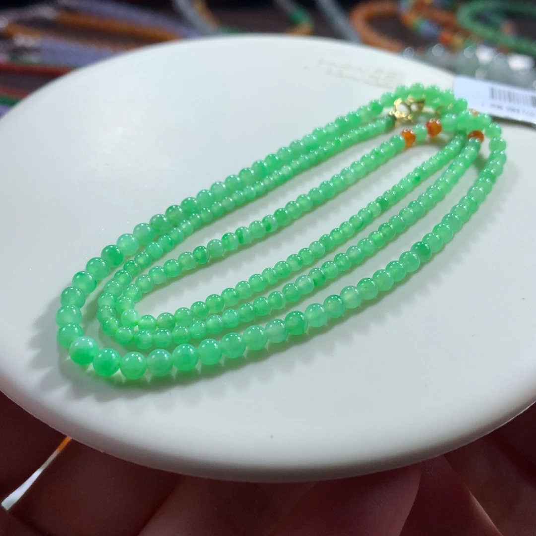 翡翠未镶嵌颈饰翡翠冰底果阳绿卡2.30～3.80+