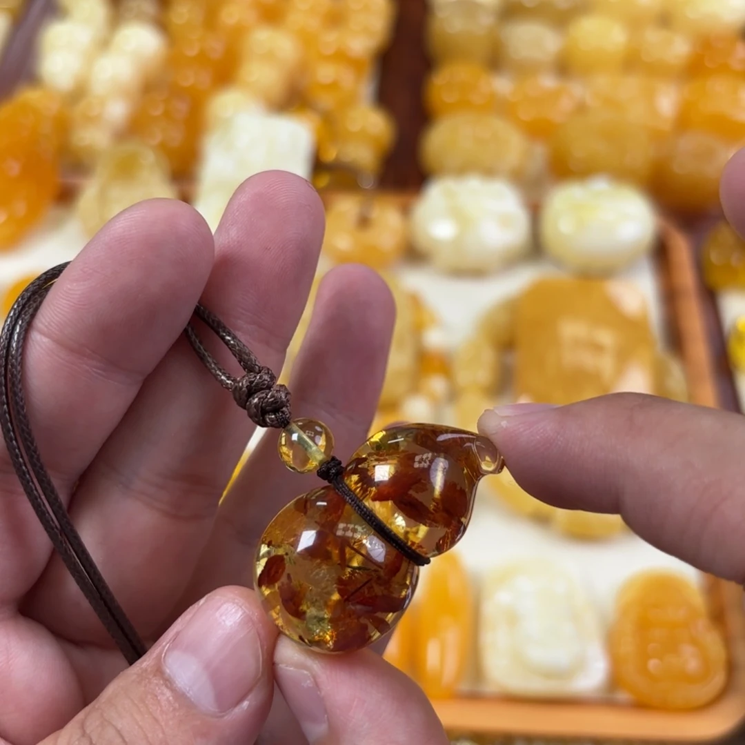 裸石蜜蜡未镶嵌葫芦