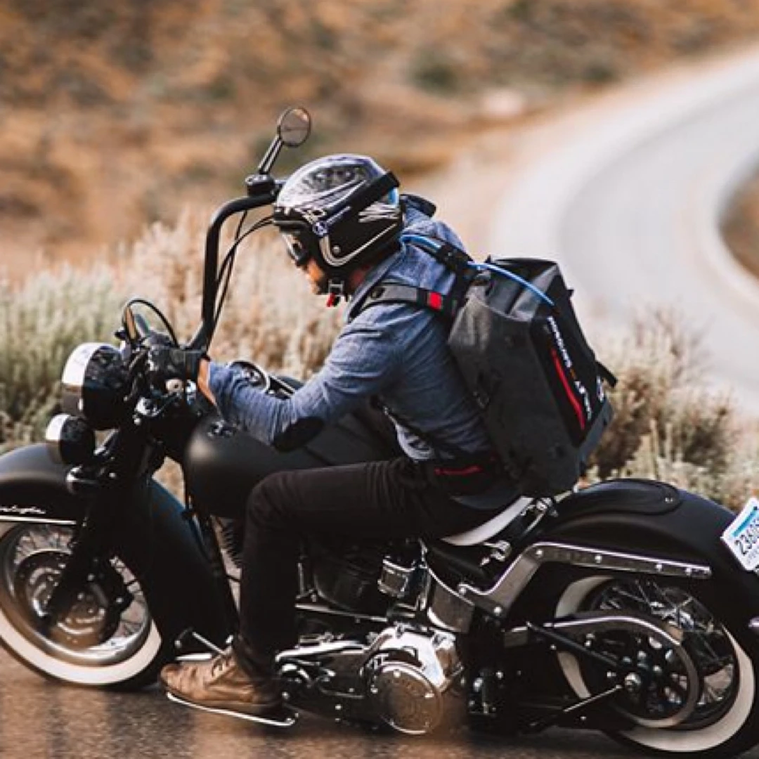 哈雷戴维森专业级背包（陈列品微脏）