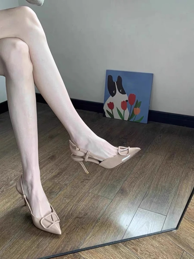 高跟鞋女爆款尖头细跟裸色单鞋后空法式御姐绝美凉鞋女