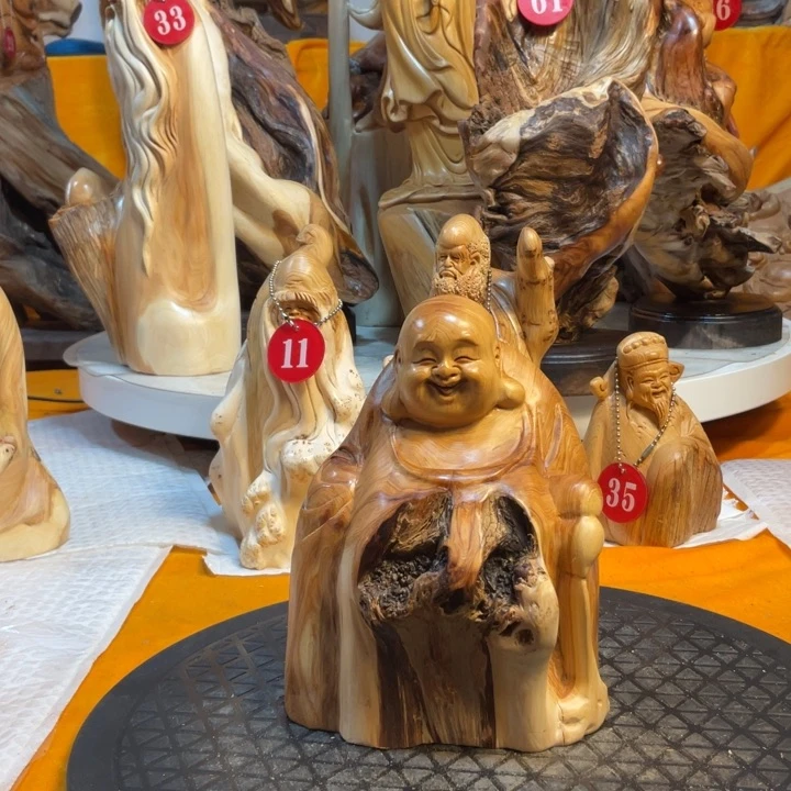 柏木（崖柏）神****？崖柏  弥勒