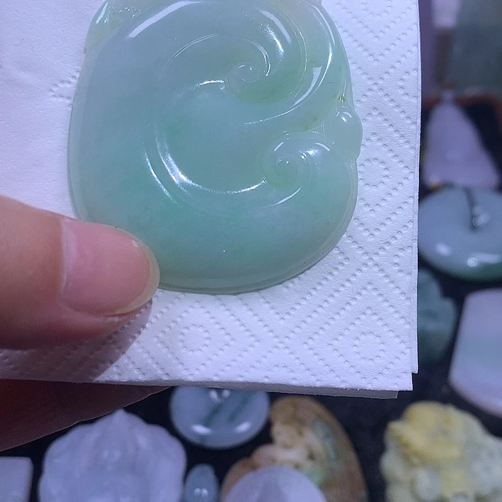 翡翠未镶嵌颈饰大如意吊坠