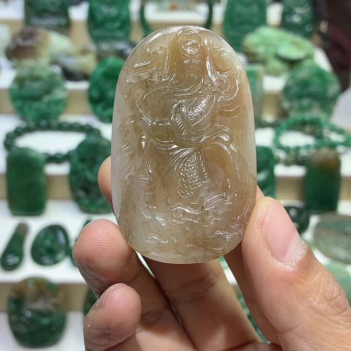 独山玉未镶嵌颈饰糖色关公