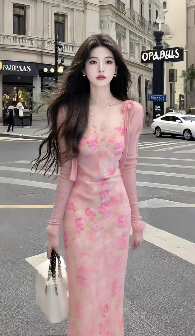 粉色碎花修身收腰包臀吊带连衣裙女+百搭长袖粉色开衫氛围感穿搭