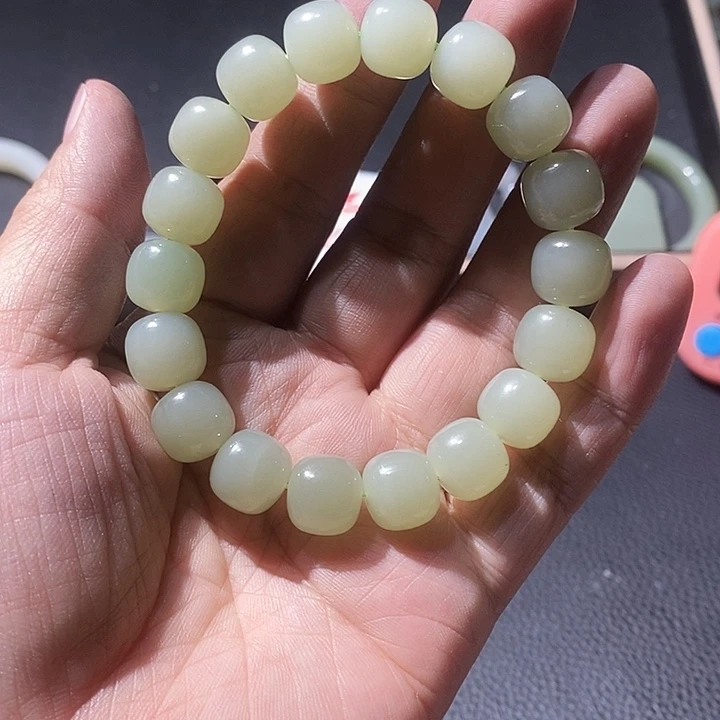 爱***月和田玉未镶嵌珠宝奇石