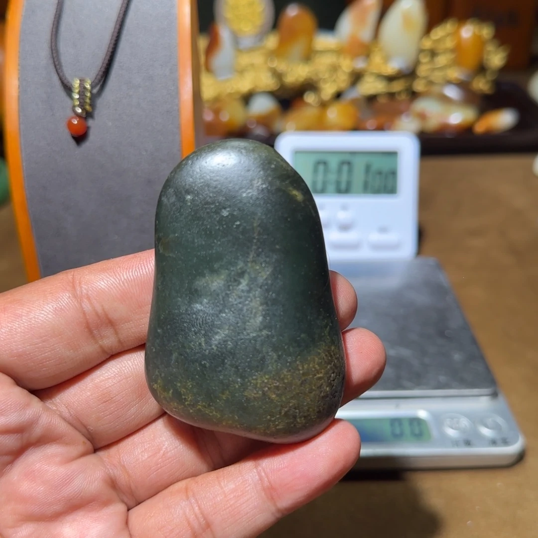 ，***和田玉（白玉）未镶嵌颈饰