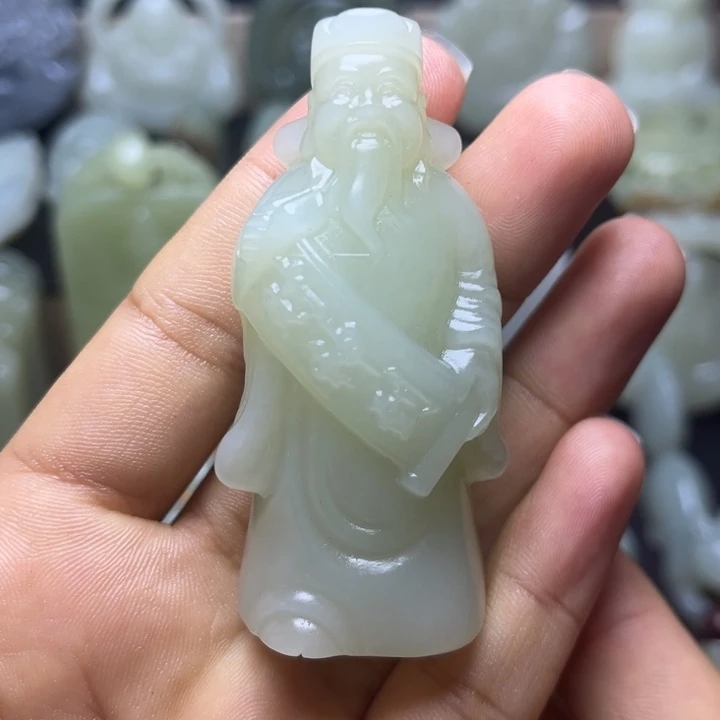 快***生和田玉未镶嵌颈饰