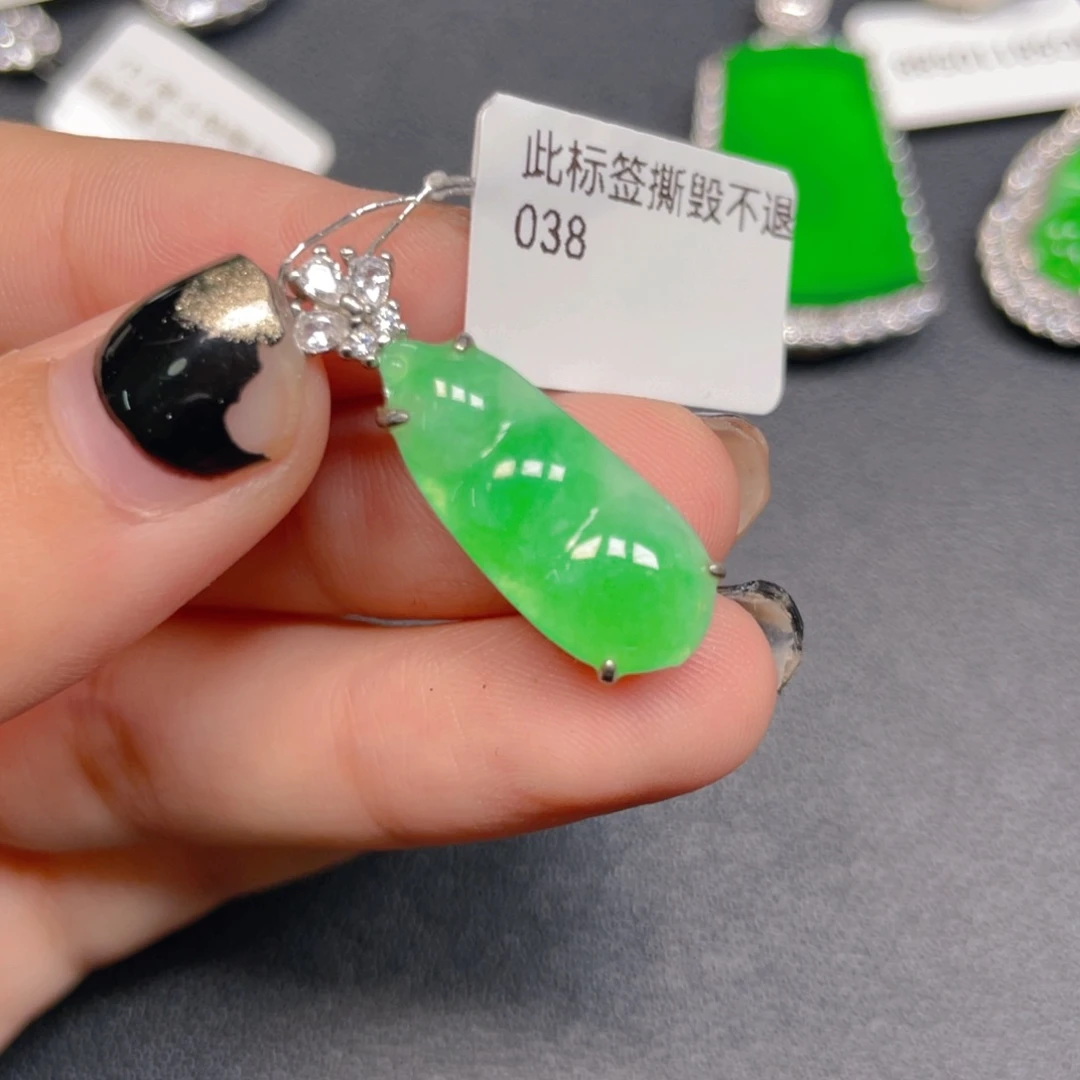 翡翠银S925镶嵌颈饰gghh