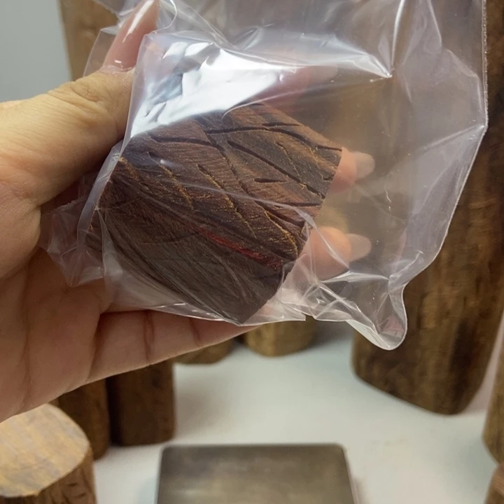德***华檀香木老山檀木料