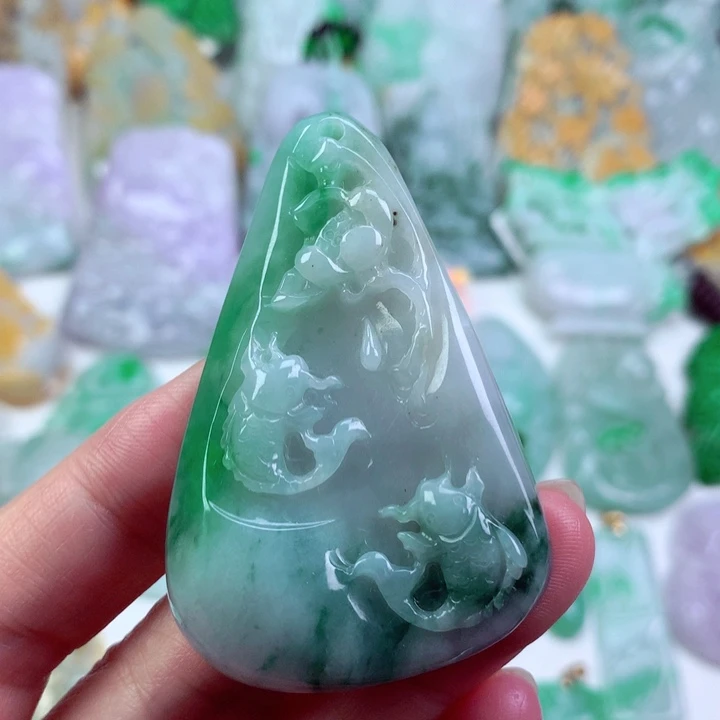 吊坠(不含链)未镶嵌翡翠