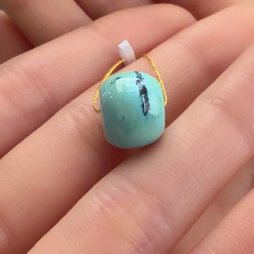 绿松石未镶嵌颈饰