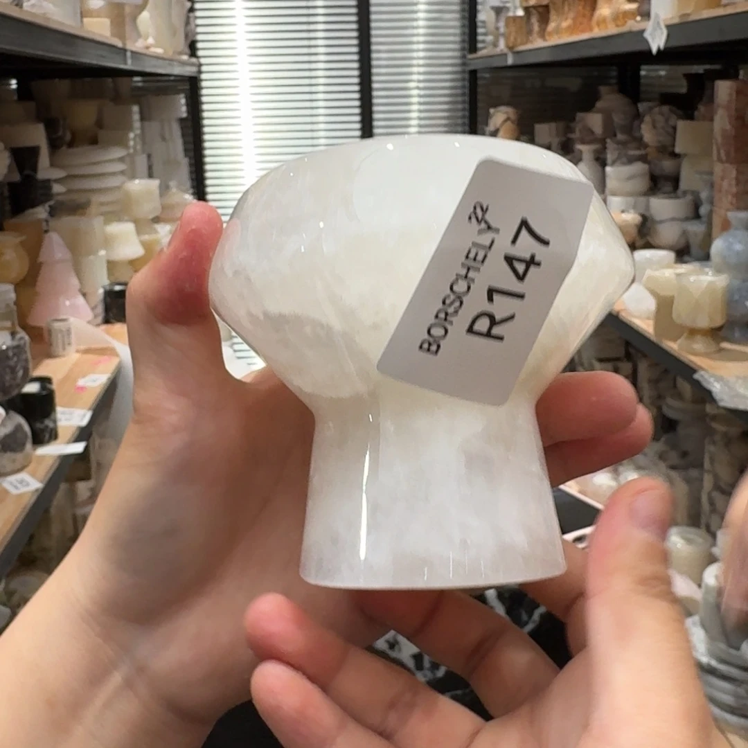 大理石R147。 钱。