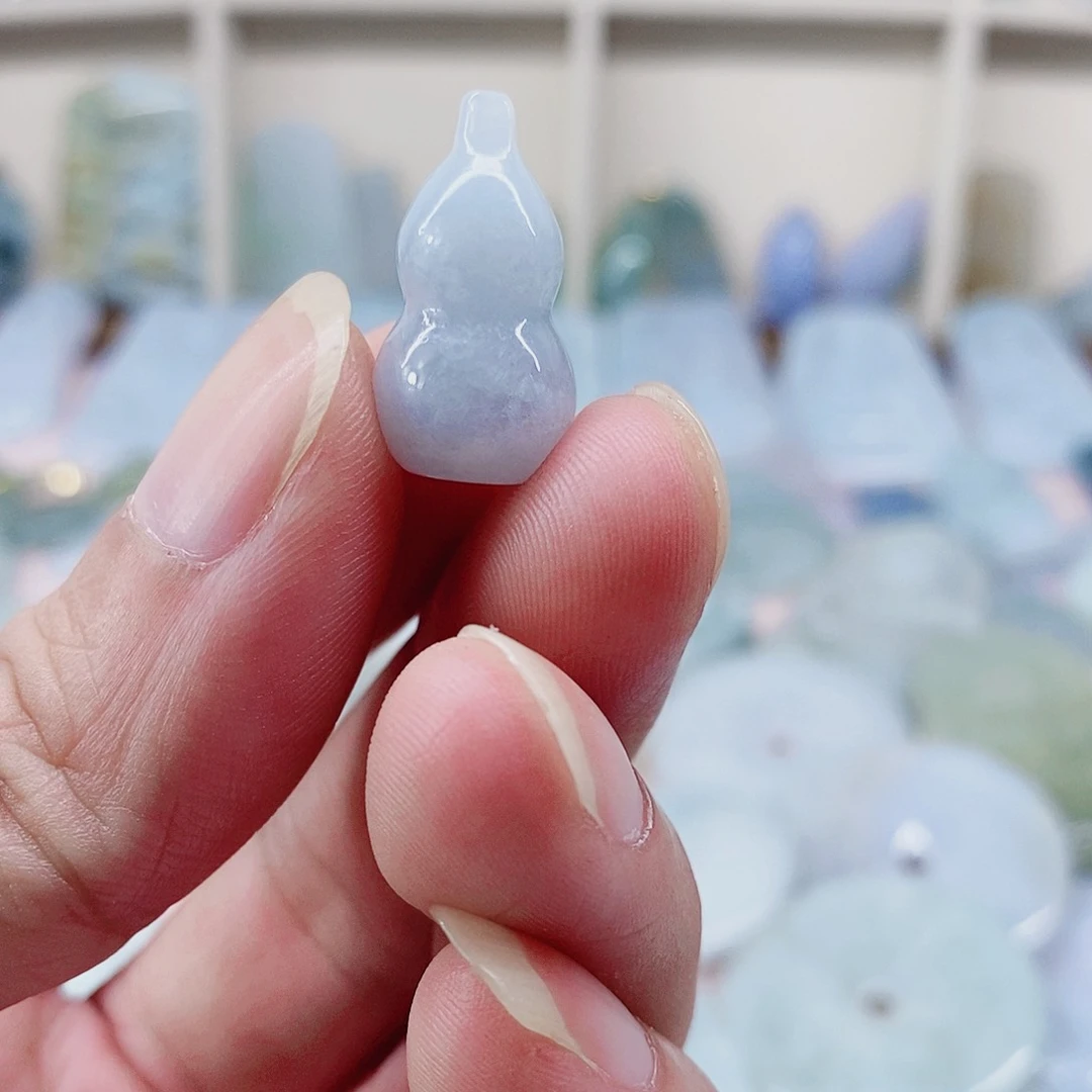 颈饰未镶嵌翡翠天然