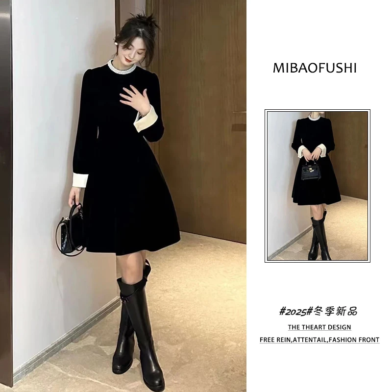 秋季穿搭一整韩版2025新款赫本风连衣裙短款丝绒小黑裙子