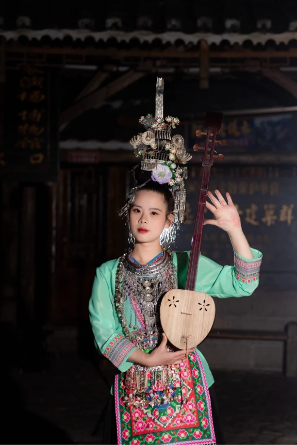少数民族侗族服装五件套民族风舞台