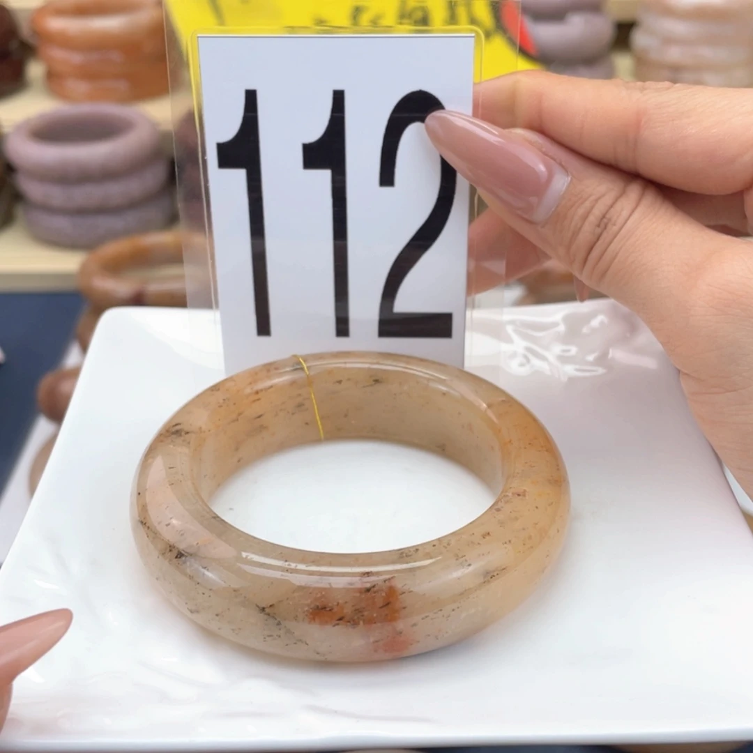【闪购商品】石英质玉手镯未镶嵌