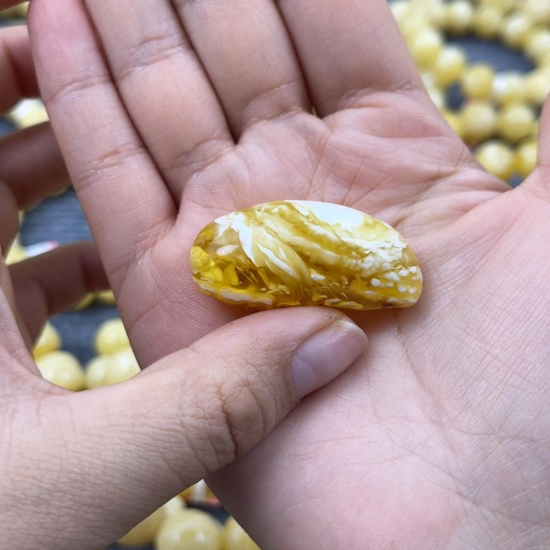 琥珀裸石未镶嵌E****Y尺寸