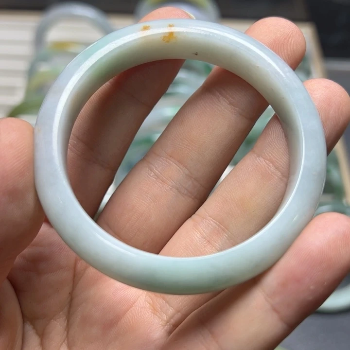 毛***丁定制翡翠未镶嵌翡翠