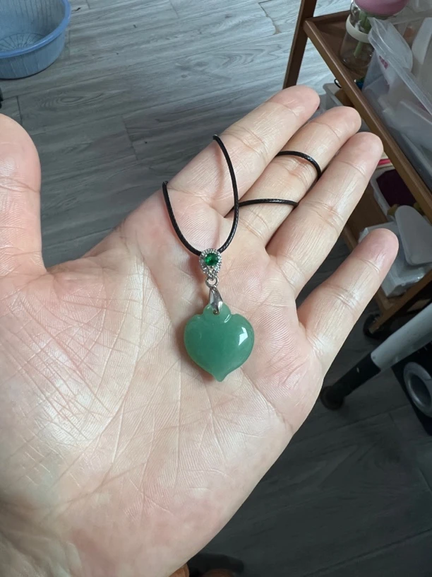 1095密玉绿爱心吊坠