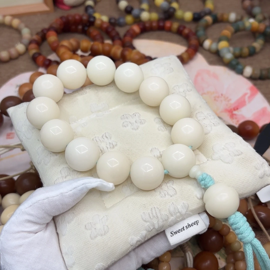吊坠菩提根/象牙果23干磨微瑕落地果圆珠手持697