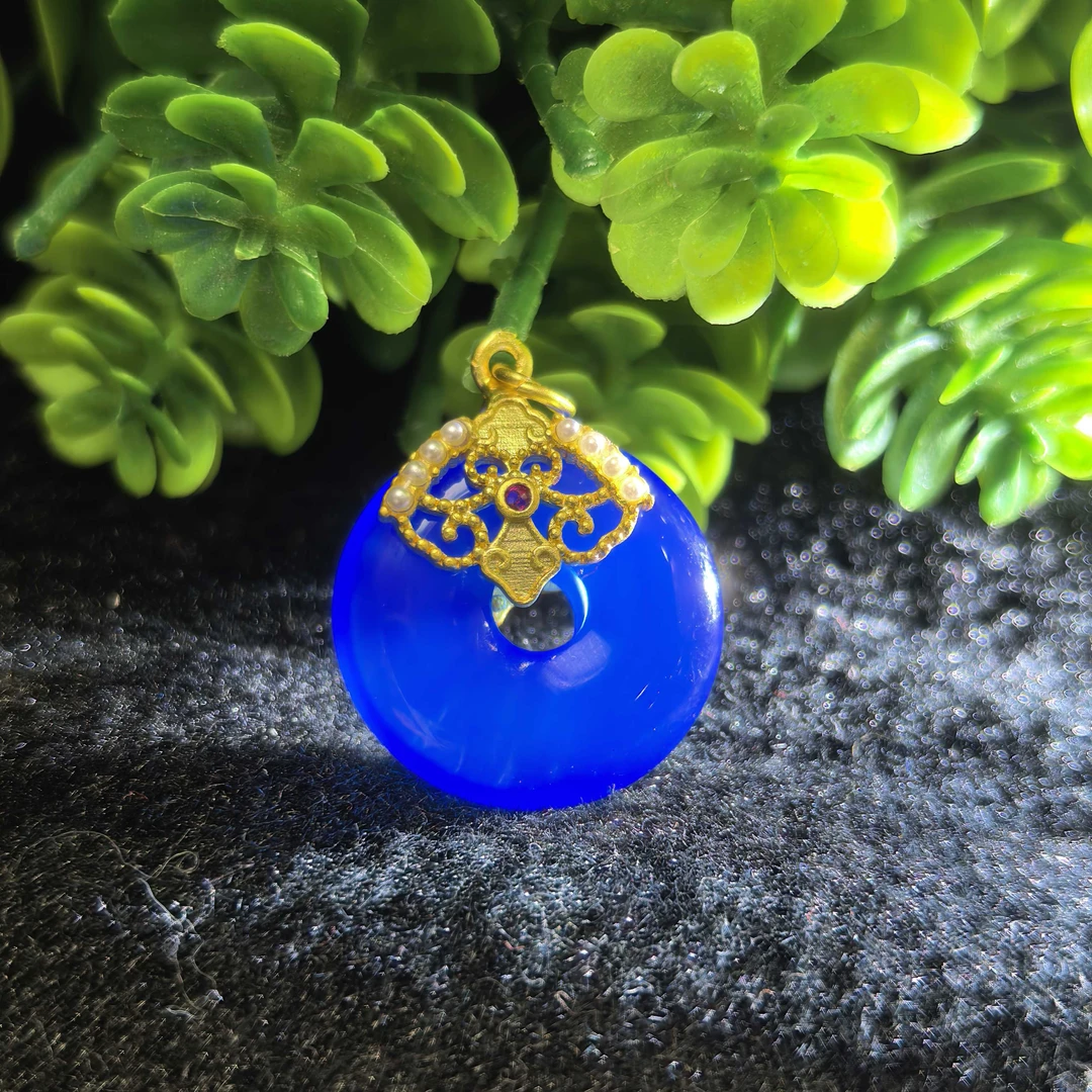 ST7467海蓝之谜玛瑙蓝平安扣吊坠-配皮绳-送礼佳品