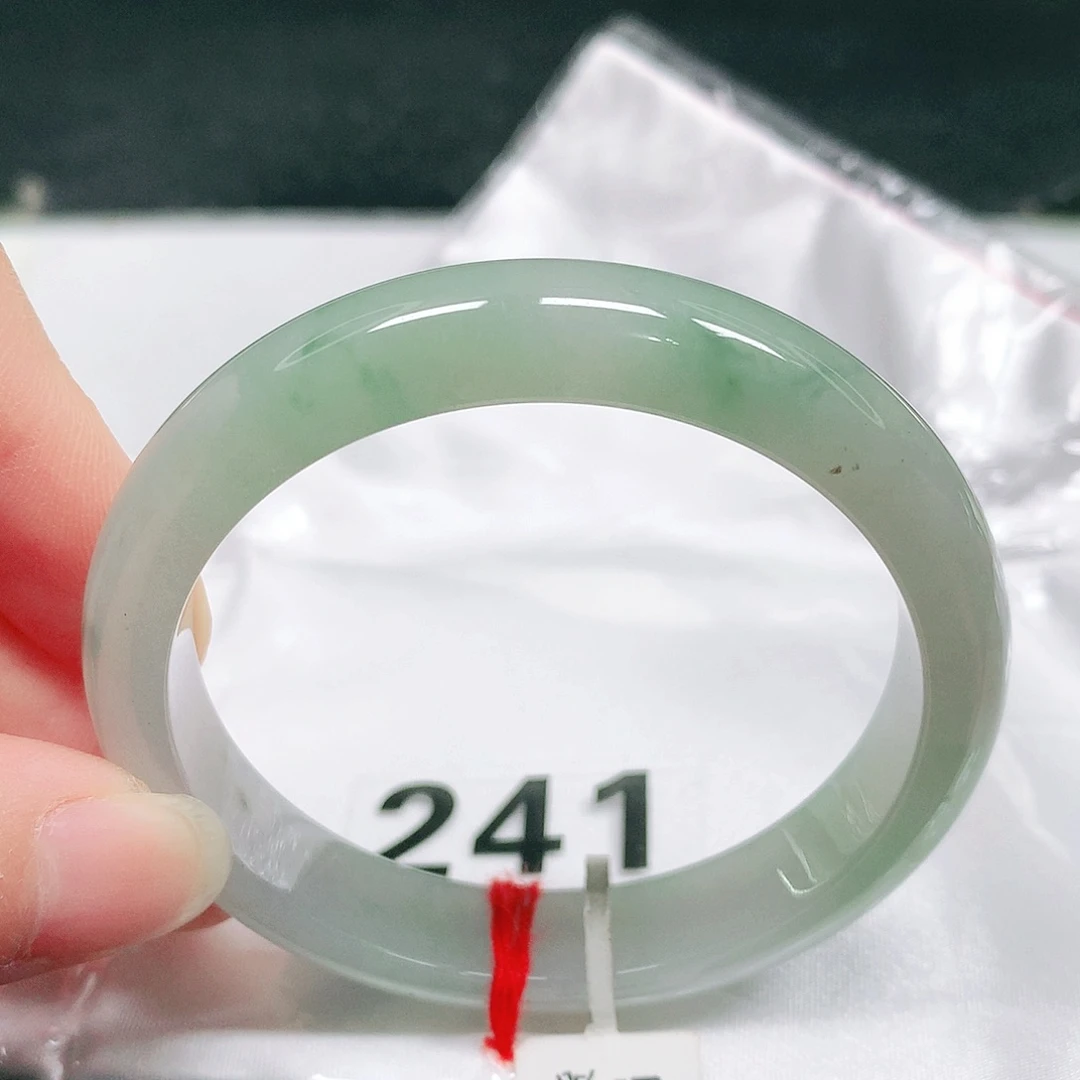 翡翠未镶嵌手镯49 号翡翠手镯