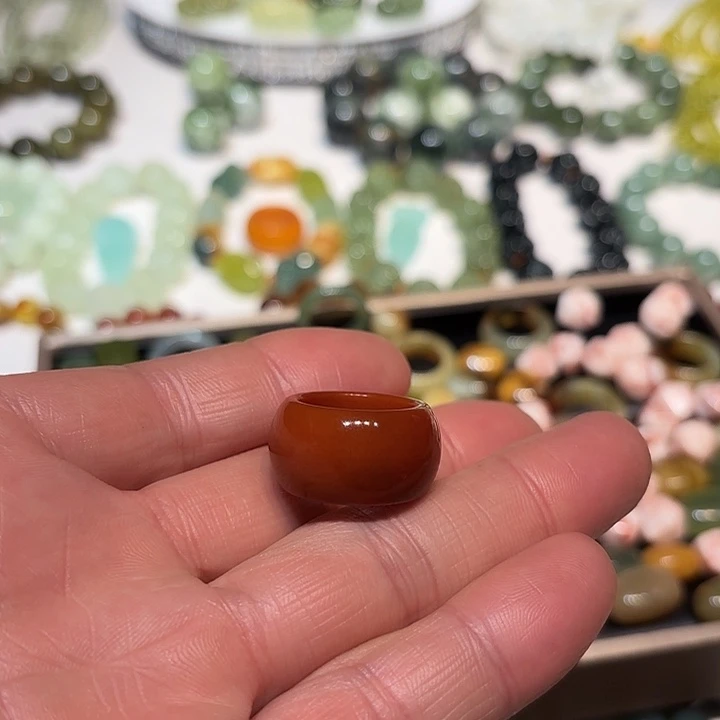 博***哥蛇纹石玉未镶嵌班指