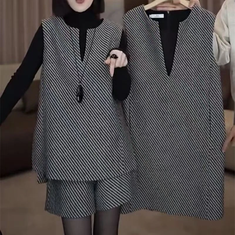 大码女装秋季新款宽松气质马甲松紧腰短裤两件套胖mm遮肉显瘦套装