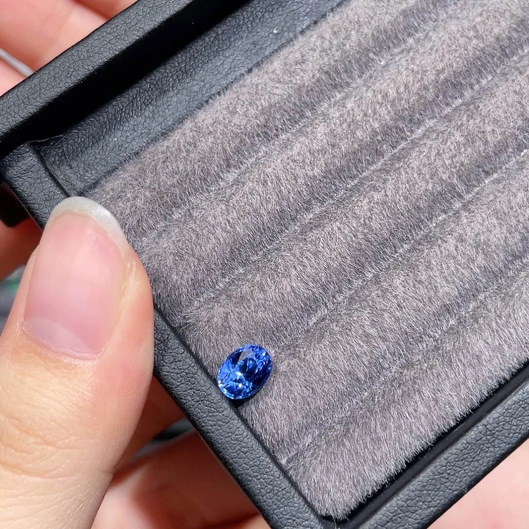 蓝宝石裸石2ct矢车菊grc斯里兰卡vb
