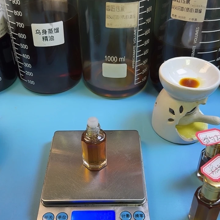 沉香虫漏10克精油。。。