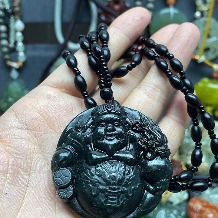 未镶嵌蛇纹石玉颈饰
