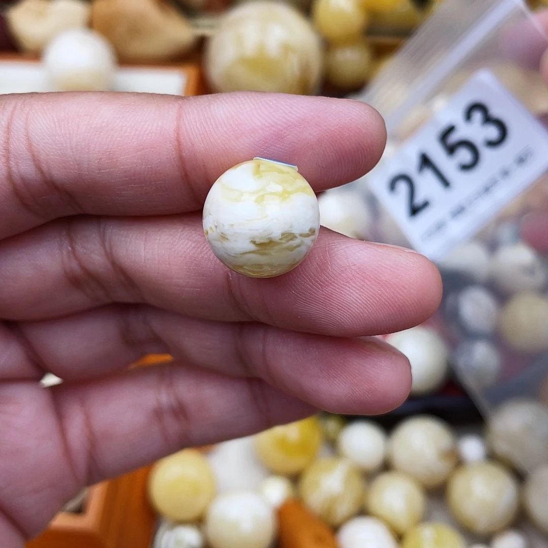 溜***段未镶嵌蜜蜡珠宝奇石粉14.8