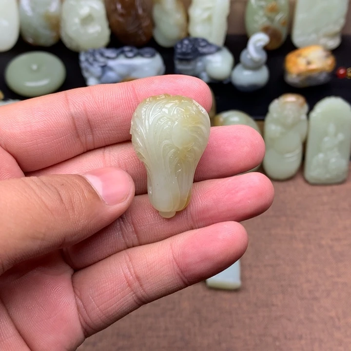 和田玉（糖玉）未镶嵌颈饰