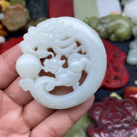 蛇纹石玉颈饰未镶嵌90