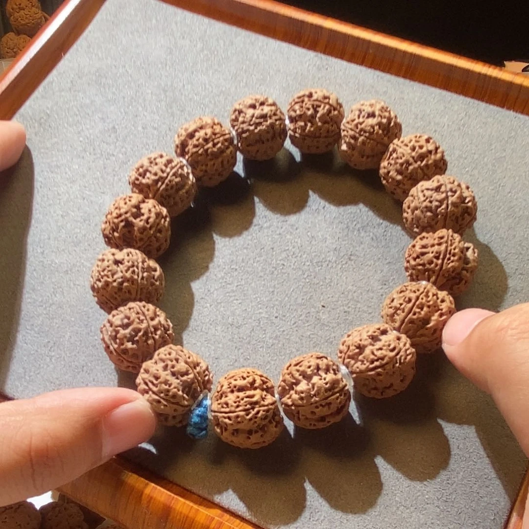 吊坠金刚菩提安娜蜂王20mm