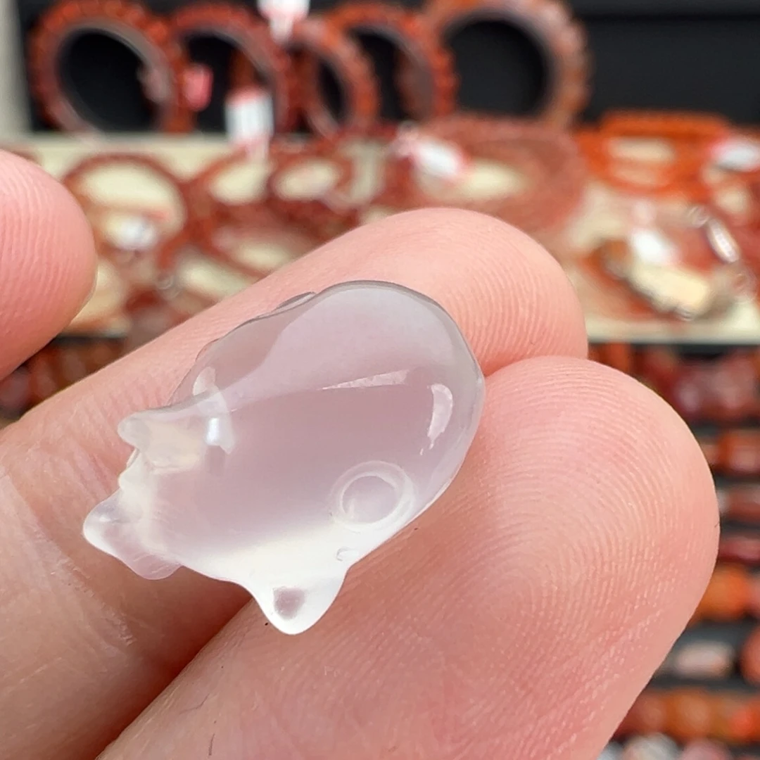 南红玛瑙未镶嵌颈饰荔枝冻小鲨鱼