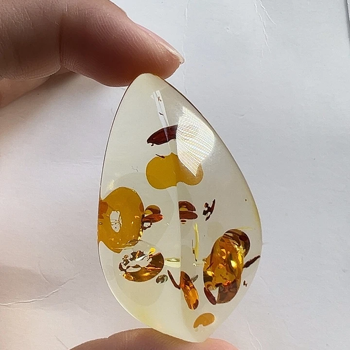 琥珀（花珀）未镶嵌颈饰