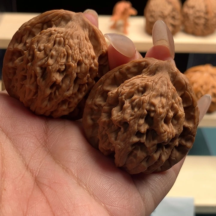 文玩核桃吊坠星*虎头